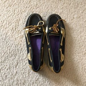 Women’s sperry shoes